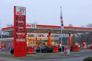 Топливо и особенности заправки автомобиля в Европе