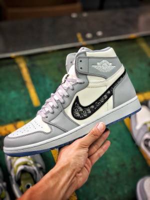 Dior x Air Jordan 1 High OG в интернет-магазине Time to Win