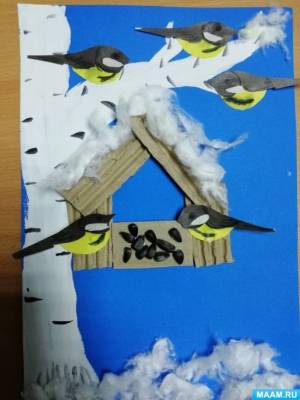 Занятие по коллективной аппликация в дошкольной группе «Кормушка для синички» ко Дню кормушки и синички на МAAM