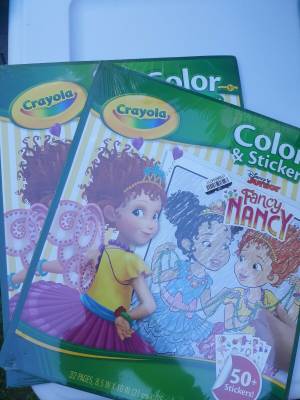 Книжка-раскраска Crayola Fancy Nancy и наклейки Disney Junior, 32 страницы, 2 шт