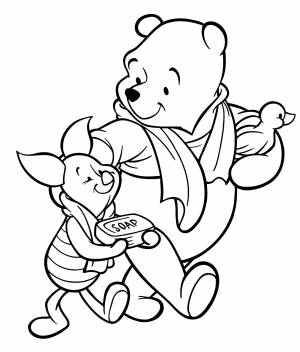 Винни Пух и Пятачок идут купаться