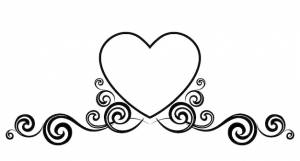 Сердце украшено растительным орнаментом