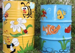 Как разукрасить бочку на даче