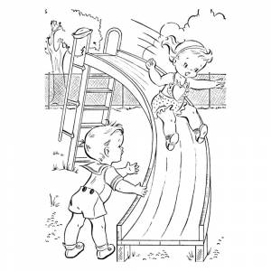 Раскраска Дети катаются с горки