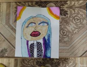 Пользователи Авито начали делать деньги на детских рисунках