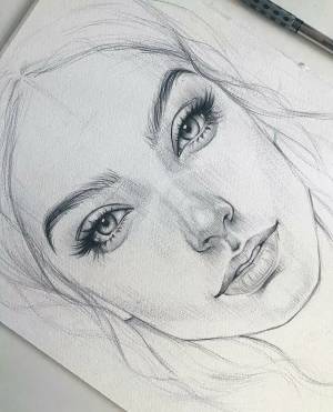 Рисовать девушку карандашом