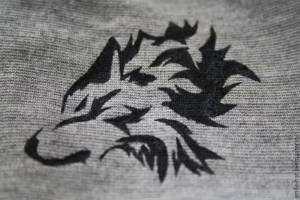 Делаем принт на ткани с помощью трафарета