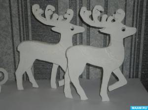 Сани Деда Мороза с оленями