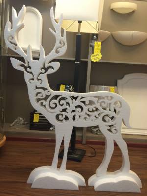 Тоже попрос вырезать из пенопласта, только оленя